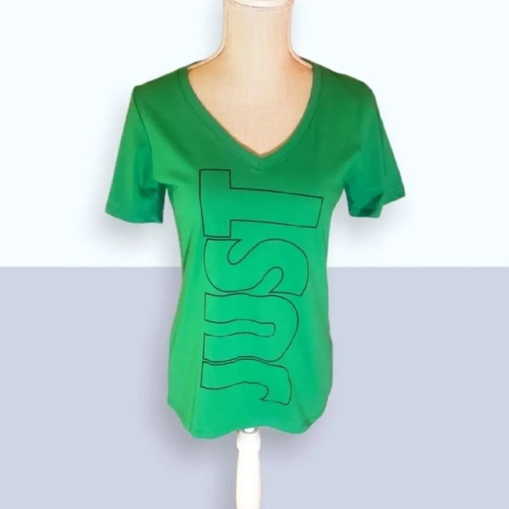 NIKE v neck short sleeve size M